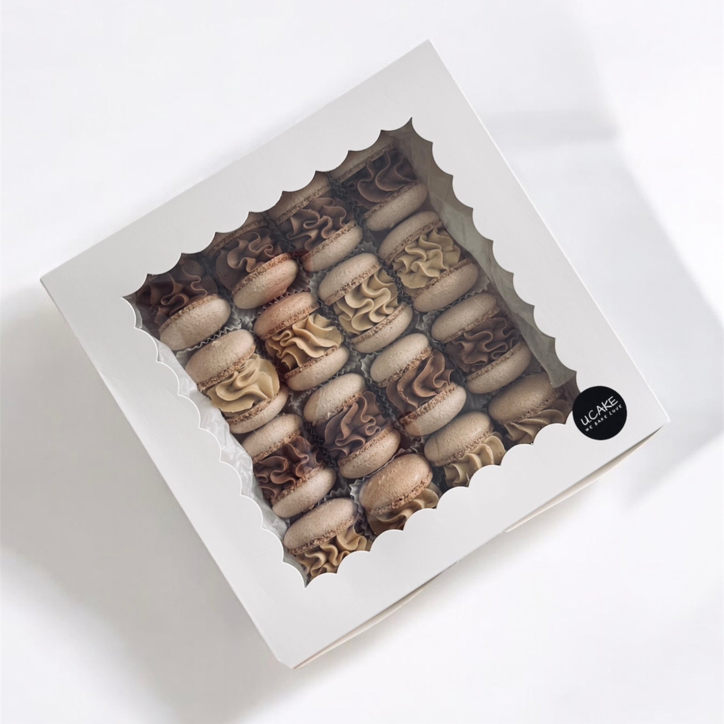 Box of 16 pcs macarons | U.CAKE